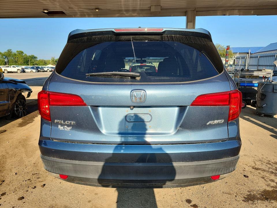 Снимка 6 от търг – 2017 HONDA PILOT с VIN 5FNYF6H52HB050626