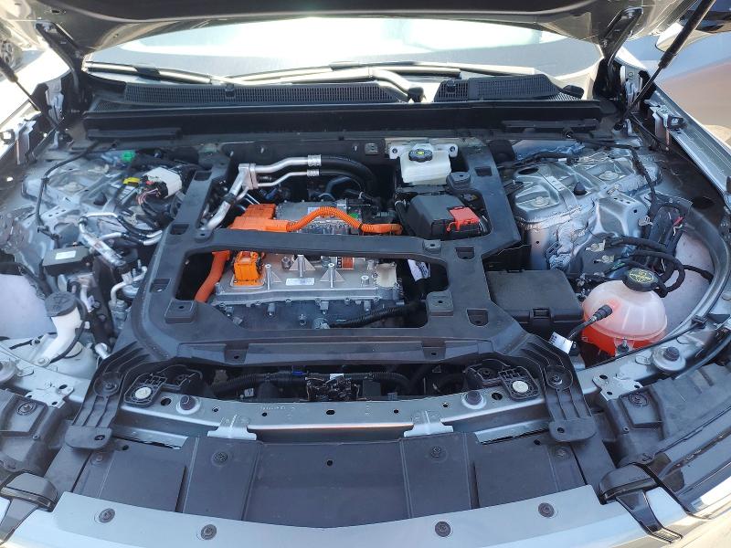 Photo 12 from auction – 2024 ACURA ZDX with VIN 4W5KHNRL9RZ516638