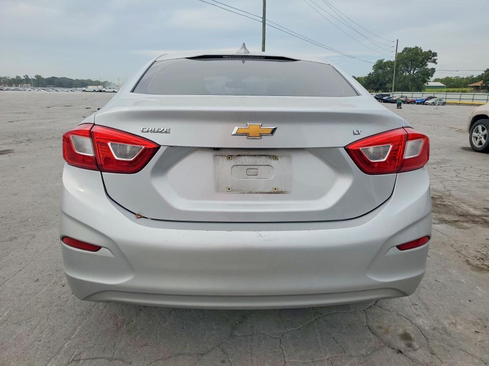 Photo 6 from auction – 2017 CHEVROLET CRUZE with VIN 1G1BE5SM3H7229260