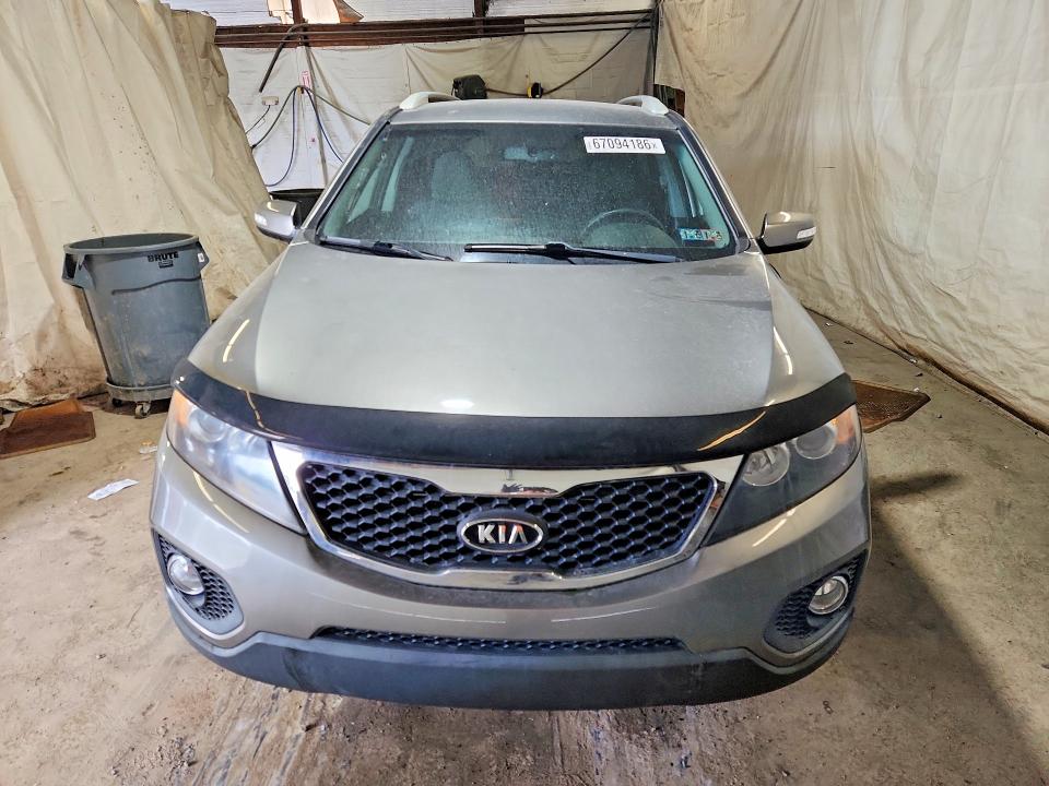 Photo 5 from auction – 2013 KIA SORENTO with VIN 5XYKTCA61DG326264