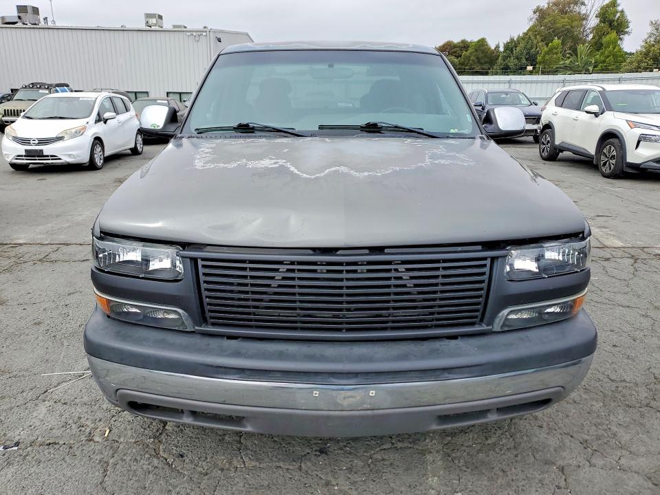 Photo 5 from auction – 2001 CHEVROLET SILVERADO with VIN 1GCEC19T41Z177485