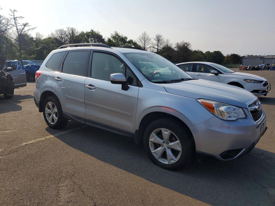 Photo 4 from auction – 2016 SUBARU FORESTER with VIN JF2SJAGC7GH484807