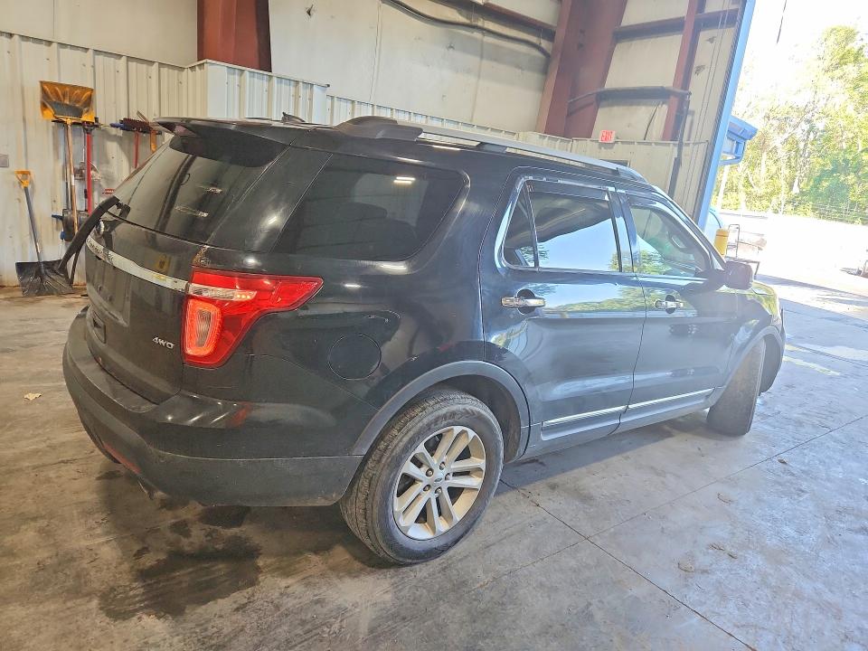 Photo 3 from auction – 2012 FORD EXPLORER with VIN 1FMHK8D84CGA29908