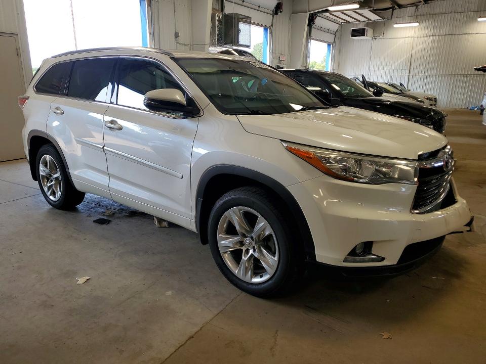 Photo 4 from auction – 2015 TOYOTA HIGHLANDER with VIN 5TDDKRFH1FS182567