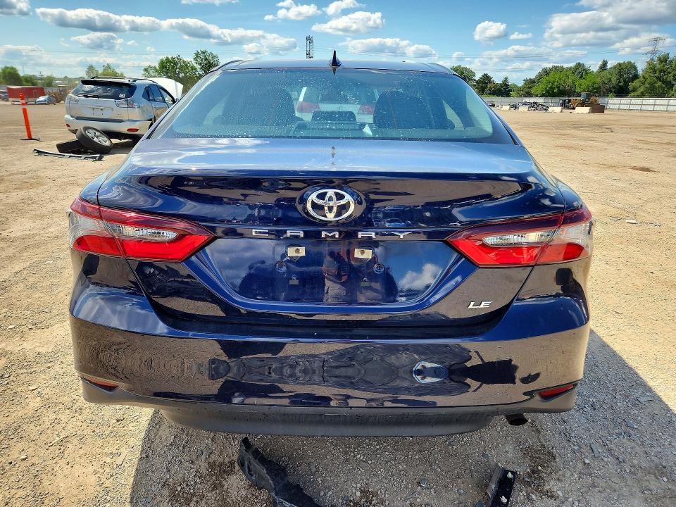 Photo 6 from auction – 2022 TOYOTA CAMRY with VIN 4T1C11AKXNU683773