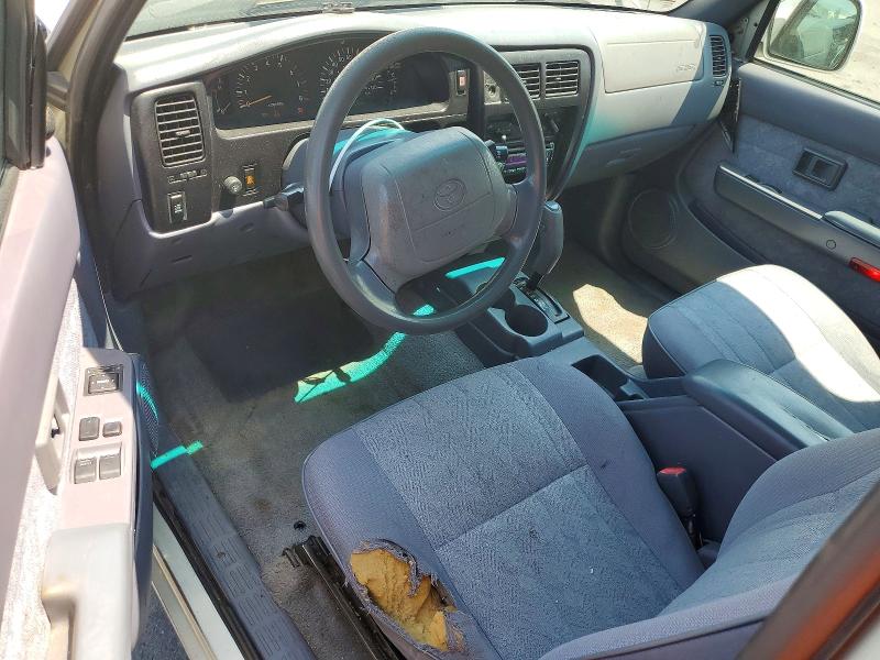Photo 8 from auction – 2000 TOYOTA TACOMA with VIN 5TESN92N7YZ700407