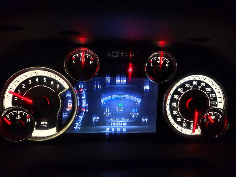 Photo 9 from auction – 2015 RAM 1500 with VIN 1C6RR7MT6FS781704