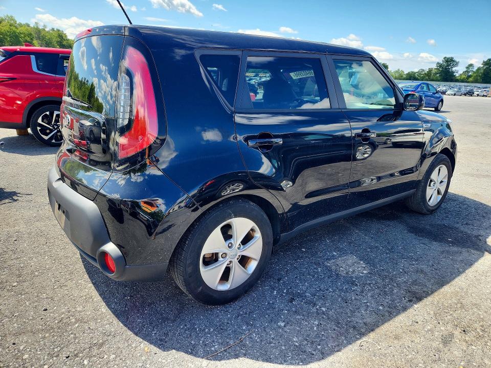 Photo 3 from auction – 2016 KIA SOUL with VIN KNDJN2A2XG7364302