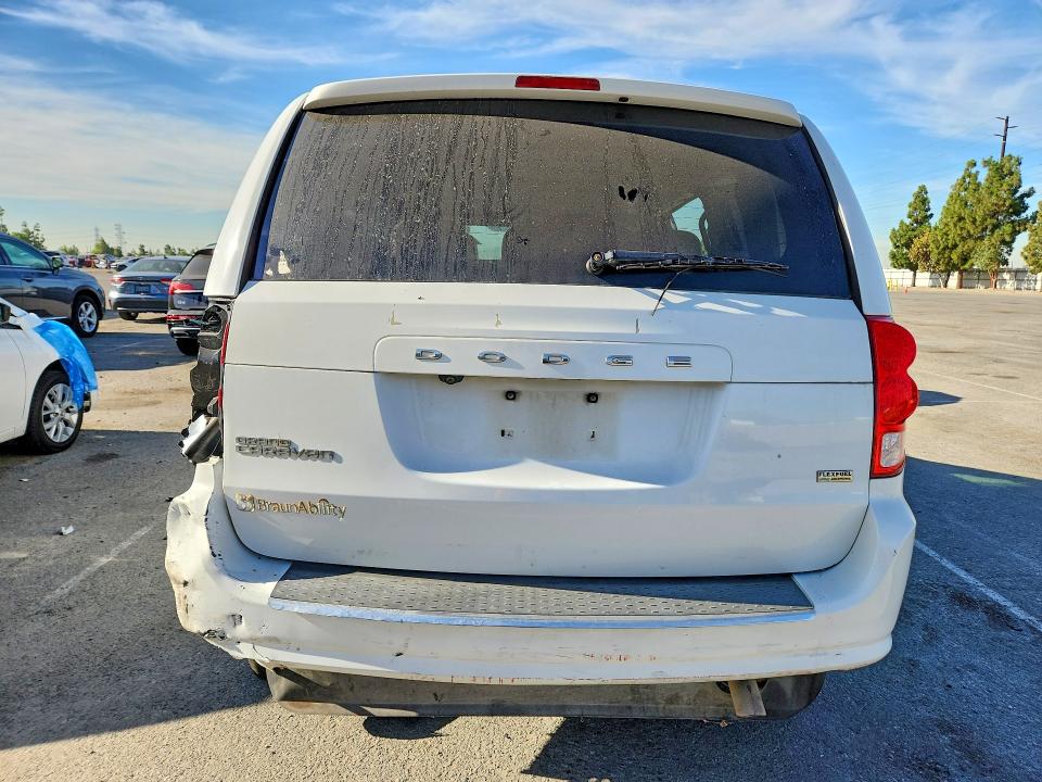 Photo 6 from auction – 2017 DODGE GRAND CARAVAN with VIN 2C4RDGBG3HR768023