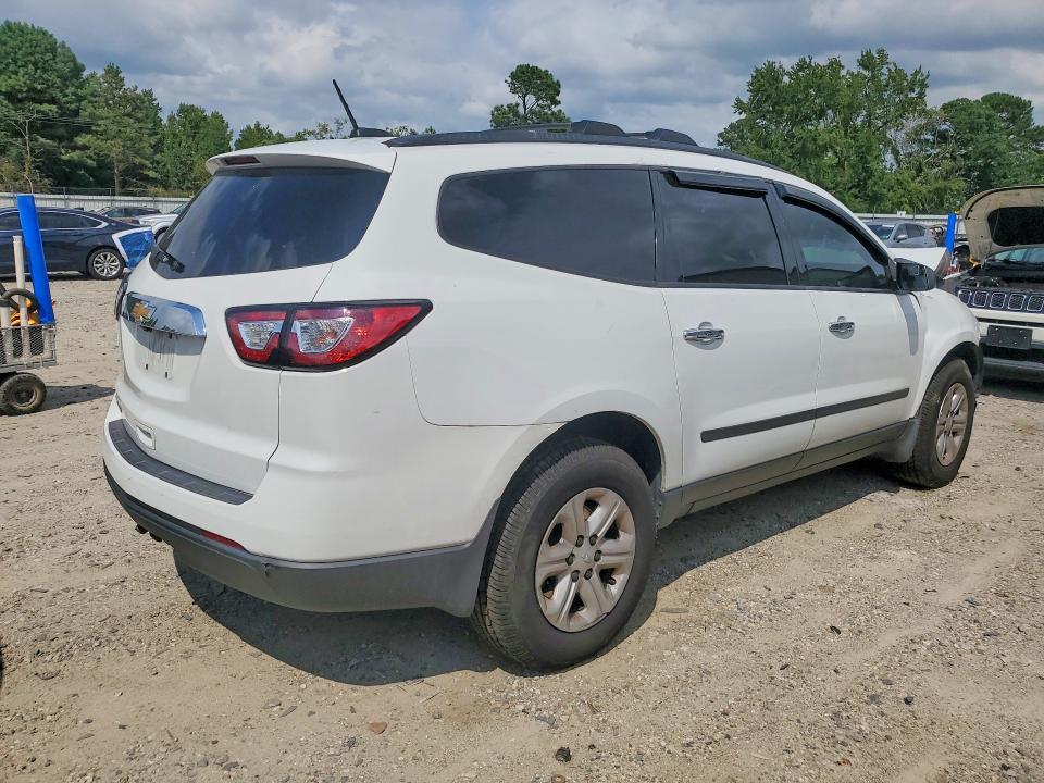 Photo 3 from auction – 2017 CHEVROLET TRAVERSE with VIN 1GNKRFED7HJ143571