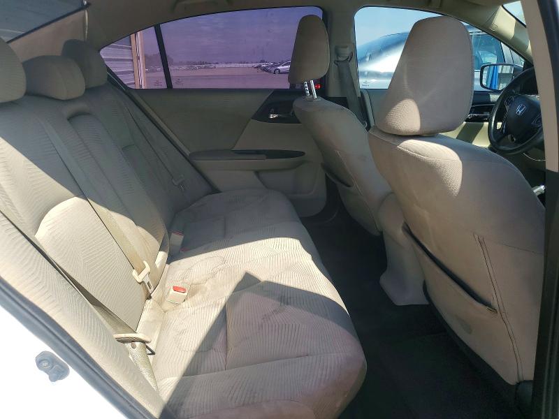 Photo 10 from auction – 2016 HONDA ACCORD with VIN 1HGCR2F32GA174271