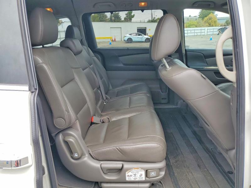 Photo 11 from auction – 2015 HONDA ODYSSEY with VIN 5FNRL5H62FB088662