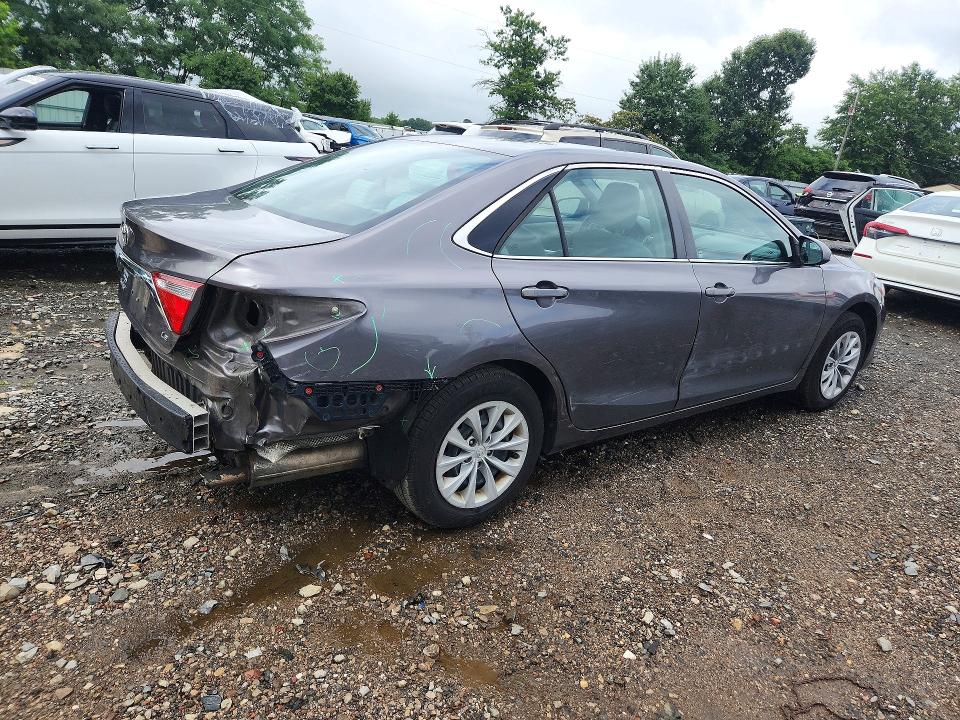 Photo 3 from auction – 2015 TOYOTA CAMRY with VIN 4T4BF1FK1FR510155