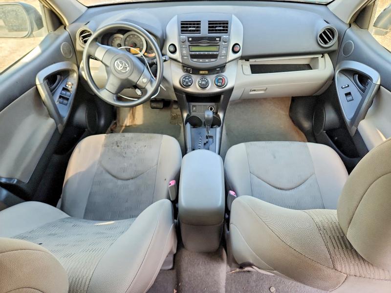 Zdjęcie 8 z aukcji – 2010 TOYOTA RAV4 z VIN JTMBF4DV5AD032571