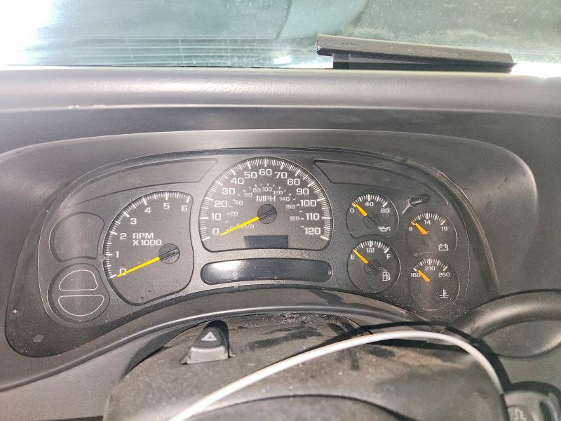 Photo 9 from auction – 2003 CHEVROLET SUBURBAN with VIN 3GNEC16T93G310644