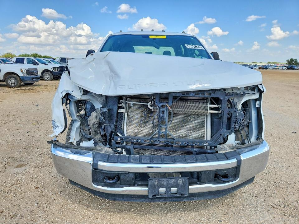 Photo 5 from auction – 2022 FORD F250 with VIN 1FT7W2A63NEE59349
