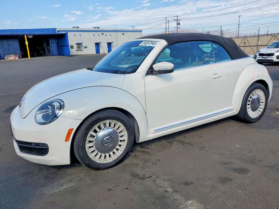 VOLKSWAGEN BEETLE 2013 with VIN 3VW5P7AT5DM826183 - Photo from auction