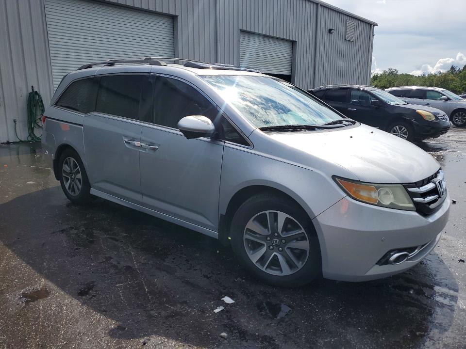 Photo 4 from auction – 2015 HONDA ODYSSEY with VIN 5FNRL5H91FB072821
