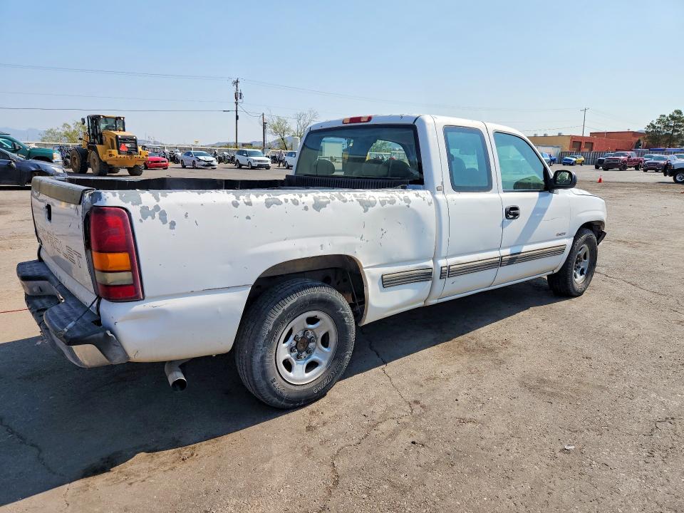 Photo 3 from auction – 2000 CHEVROLET SILVERADO with VIN 2GCEC19W1Y1310863