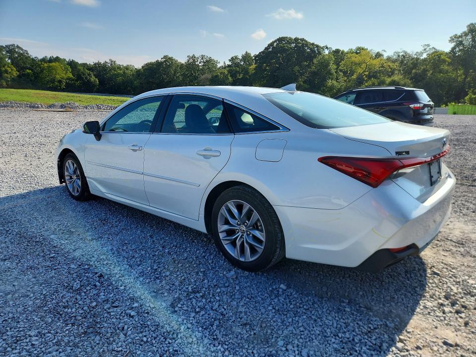 Photo 2 from auction – 2022 TOYOTA AVALON with VIN 4T1AA1AB7NU014903
