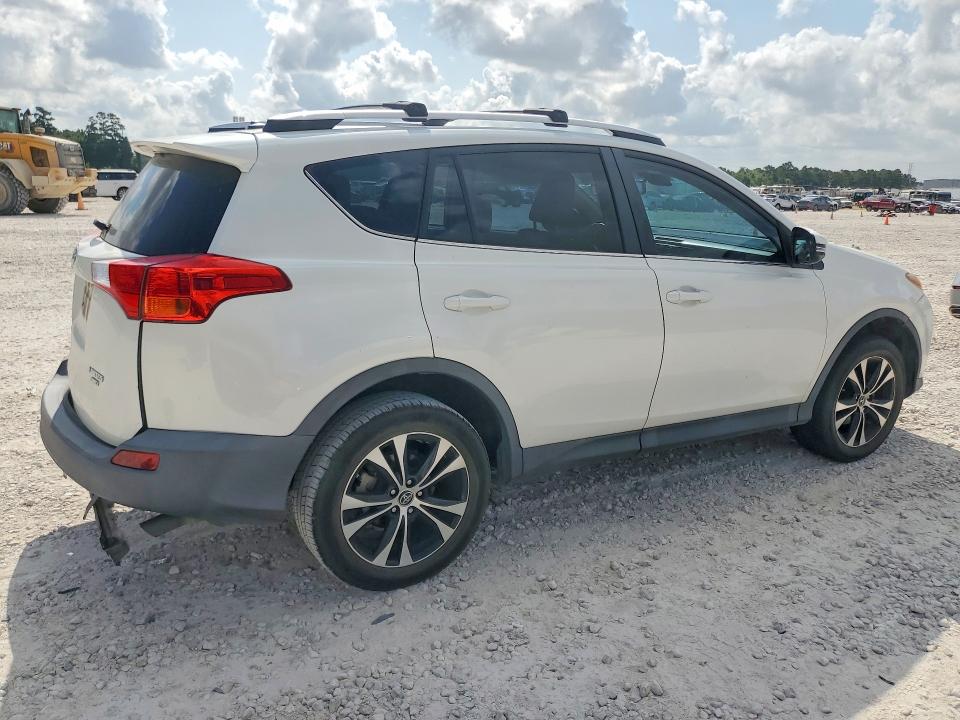 Photo 3 from auction – 2015 TOYOTA RAV4 with VIN 2T3DFREV1FW383847