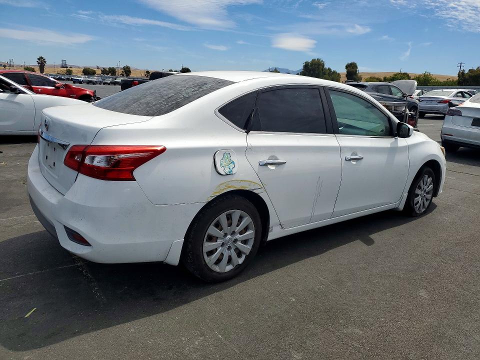 Photo 3 from auction – 2017 NISSAN SENTRA with VIN 3N1AB7AP6HY206866