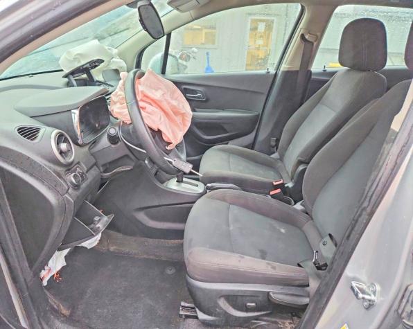 Photo 7 from auction – 2015 CHEVROLET TRAX with VIN KL7CJKSB2FB096874