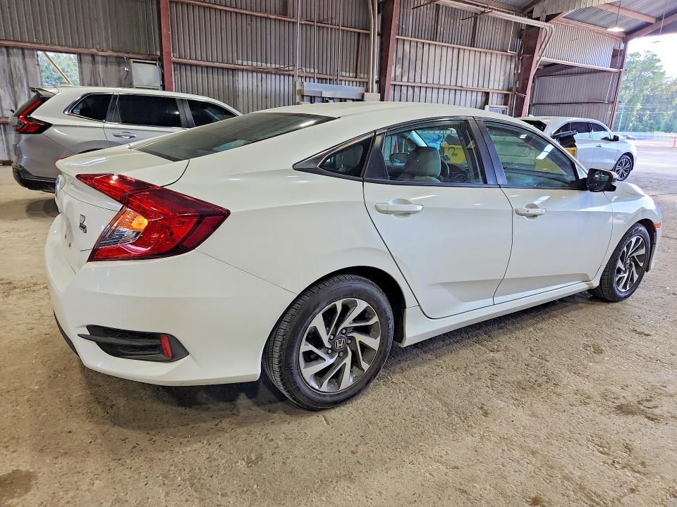 Photo 3 from auction – 2016 HONDA CIVIC with VIN 19XFC2F74GE094161