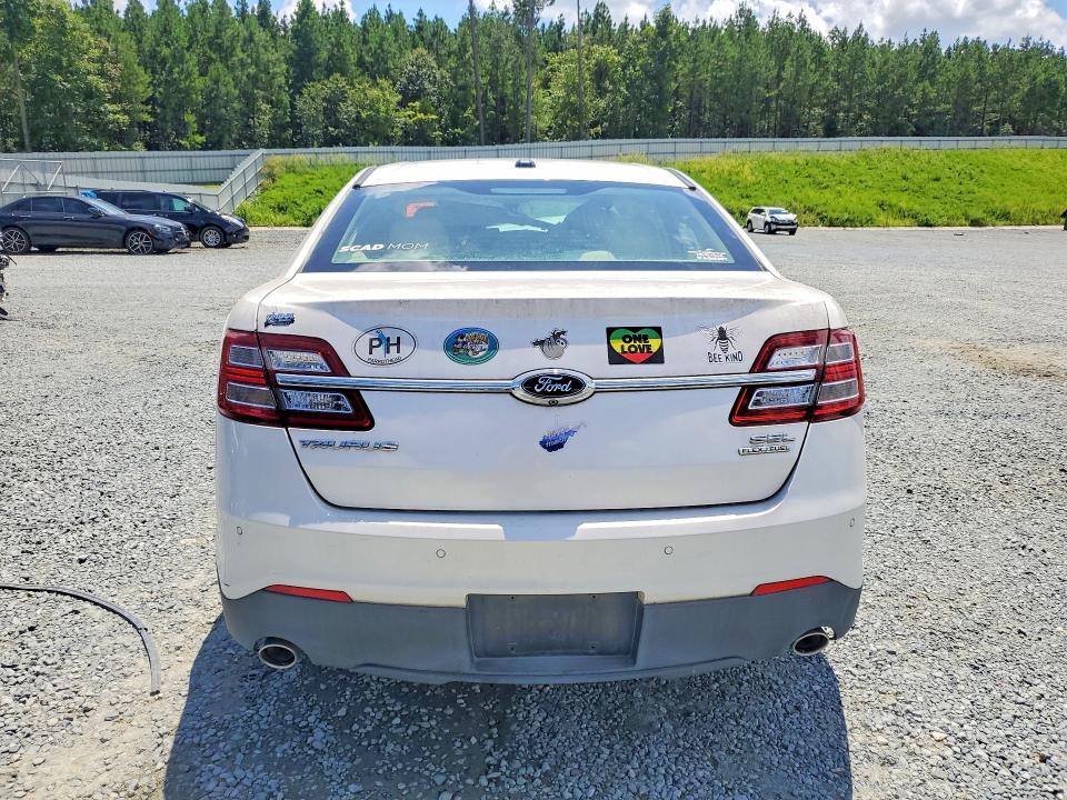 Photo 6 from auction – 2015 FORD TAURUS with VIN 1FAHP2E87FG137323