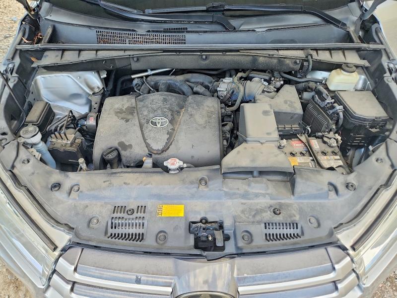 Снимка 12 от търг – 2018 TOYOTA HIGHLANDER с VIN 5TDKZRFH3JS548119