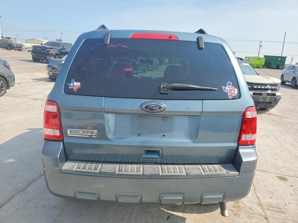 Photo 6 from auction – 2010 FORD ESCAPE with VIN 1FMCU0D71AKB28192