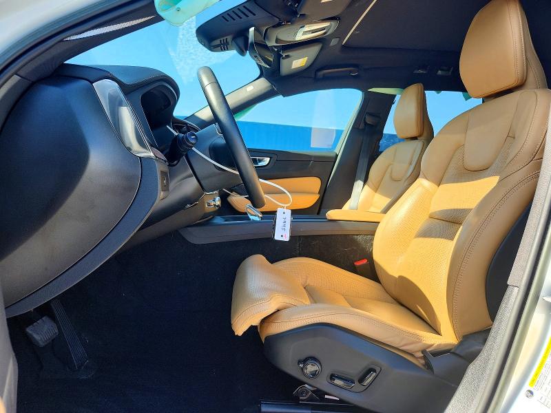 Photo 7 from auction – 2023 VOLVO XC60 with VIN YV4L12RA9P1307945