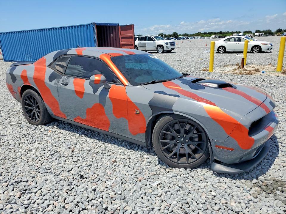 Photo 4 from auction – 2018 DODGE CHALLENGER with VIN 2C3CDZFJ7JH228391