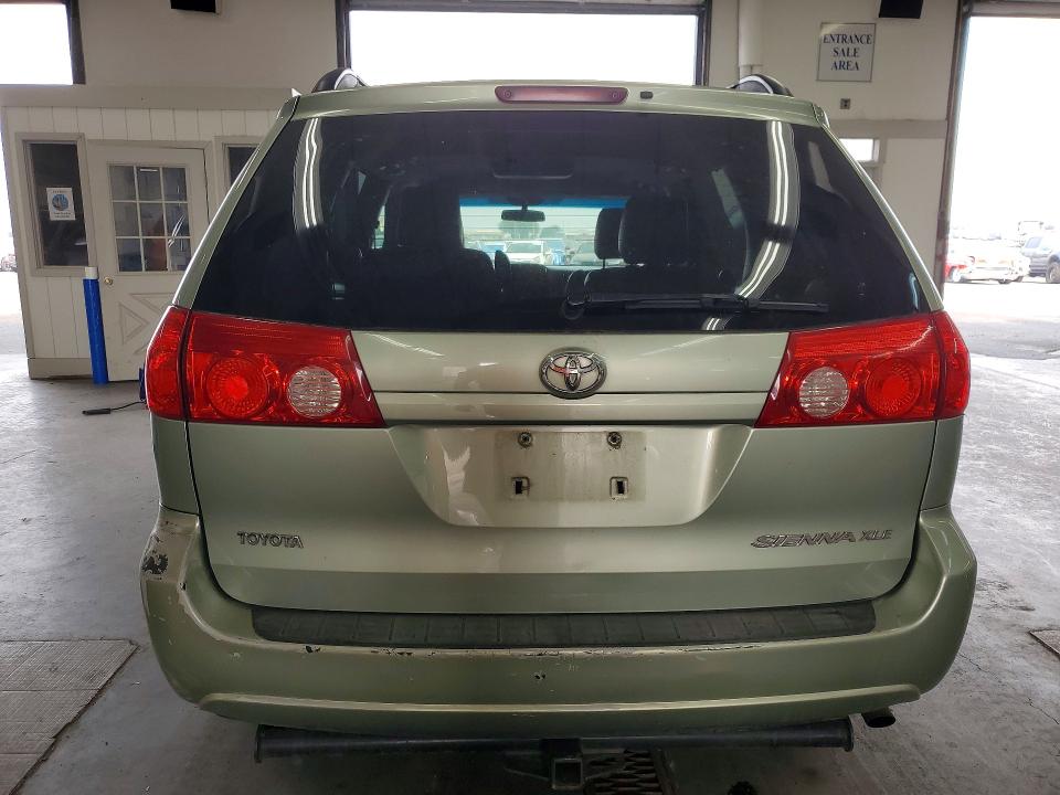 Photo 6 from auction – 2010 TOYOTA SIENNA with VIN 5TDYK4CCXAS313212