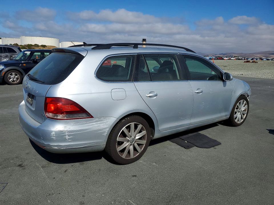 Photo 3 from auction – 2014 VOLKSWAGEN JETTA with VIN 3VWPL7AJ4EM627372