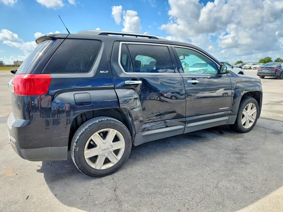Photo 3 from auction – 2010 GMC TERRAIN with VIN 2CTALHEW0A6328197