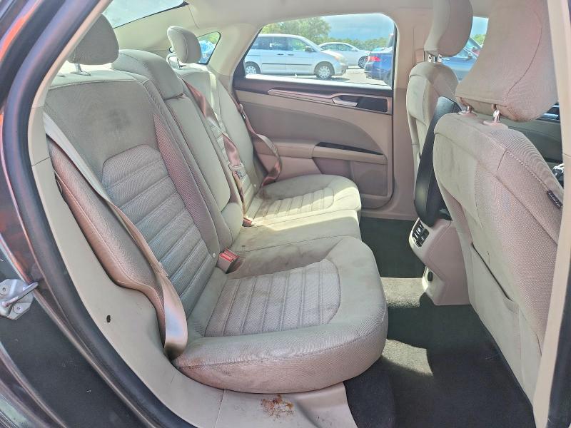 Photo 10 from auction – 2019 FORD FUSION with VIN 3FA6P0LU3KR225493