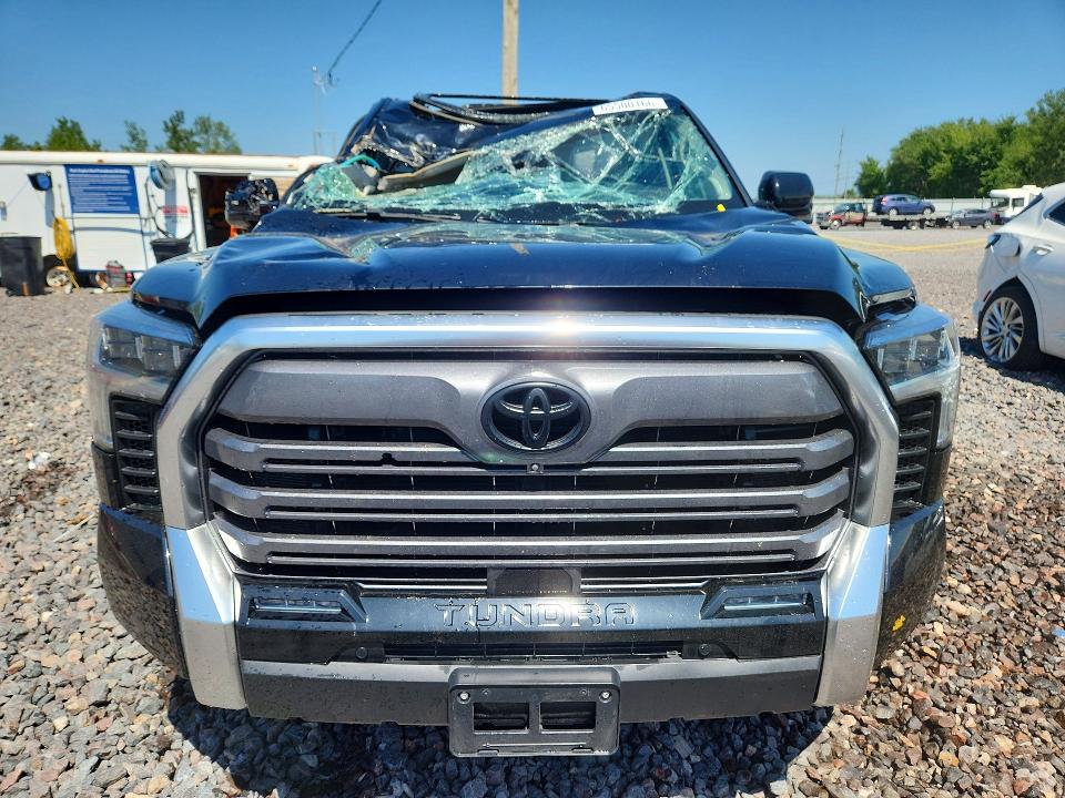 Photo 5 from auction – 2022 TOYOTA TUNDRA with VIN 5TFJA5DB2NX014720
