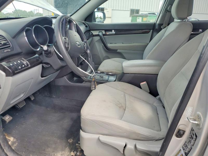Photo 7 from auction – 2011 KIA SORENTO with VIN 5XYKT4A14BG089230
