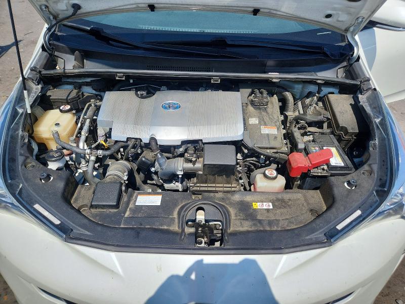 Photo 11 from auction – 2018 TOYOTA PRIUS with VIN JTDKARFU8J3067918