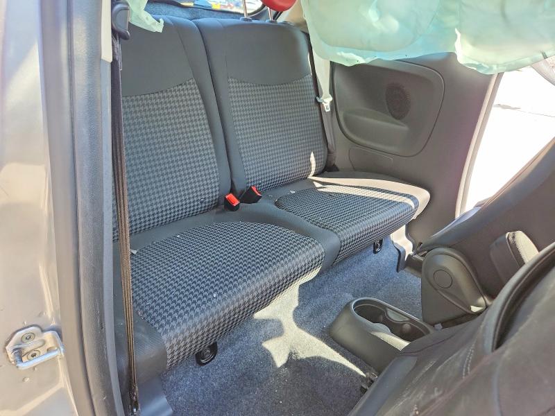 Photo 10 from auction – 2018 FIAT 500 with VIN 3C3CFFKH3JT471957