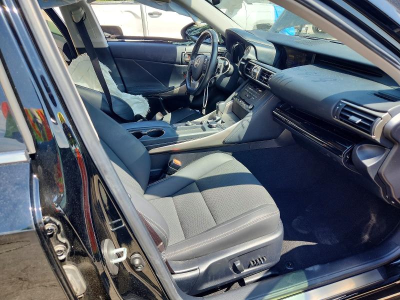 Photo 8 from auction – 2020 LEXUS IS with VIN JTHAA1D26L5106090