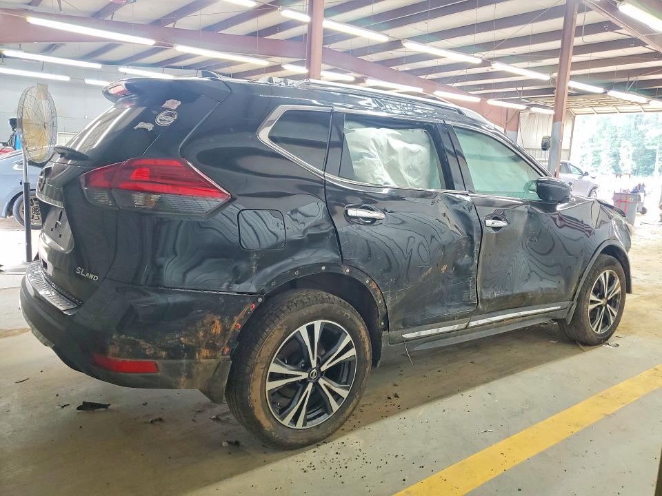 Photo 3 from auction – 2017 NISSAN ROGUE with VIN 5N1AT2MV5HC736547