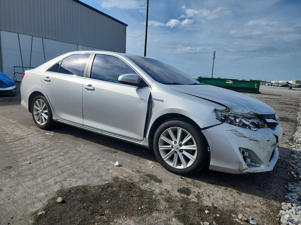 Photo 4 from auction – 2012 TOYOTA CAMRY with VIN 4T1BD1FK5CU062899