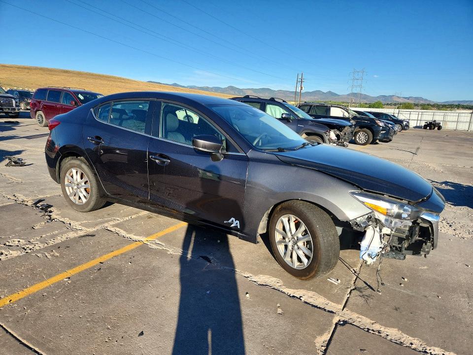 Photo 4 from auction – 2018 MAZDA 3 with VIN 3MZBN1U7XJM185242