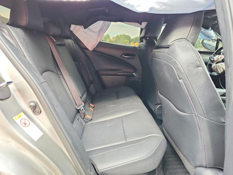 Photo 11 from auction – 2019 LEXUS UX with VIN JTHU9JBH0K2009237