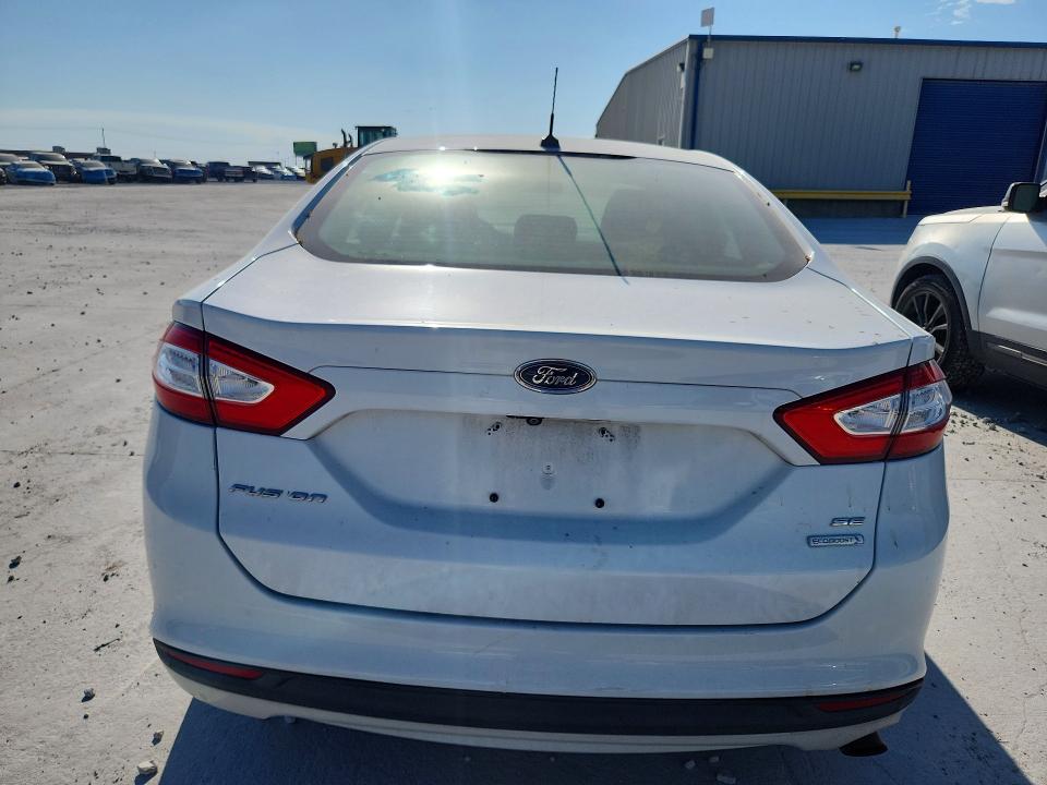 Photo 6 from auction – 2016 FORD FUSION with VIN 3FA6P0HD7GR273921