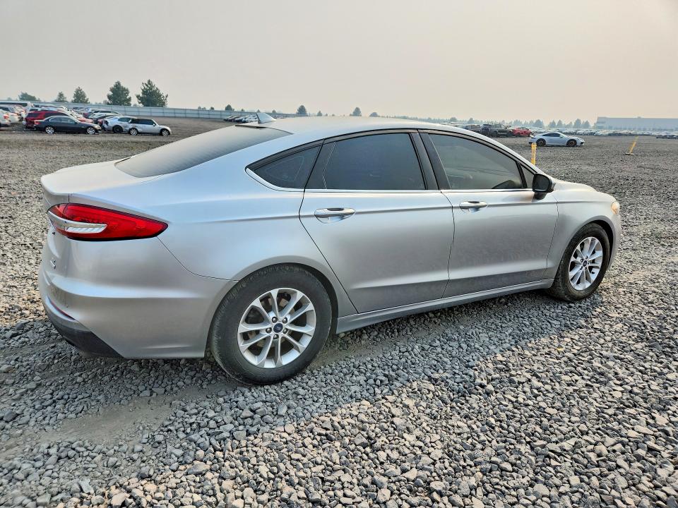Photo 3 from auction – 2020 FORD FUSION with VIN 3FA6P0HD8LR178116