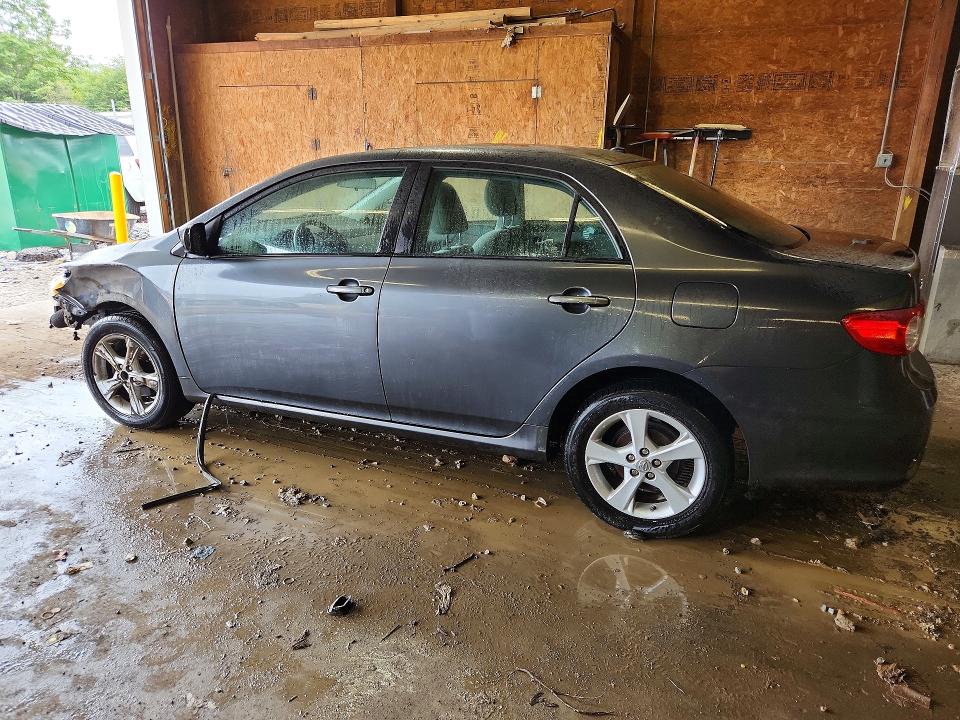 Photo 2 from auction – 2011 TOYOTA COROLLA with VIN 2T1BU4EE4BC612963