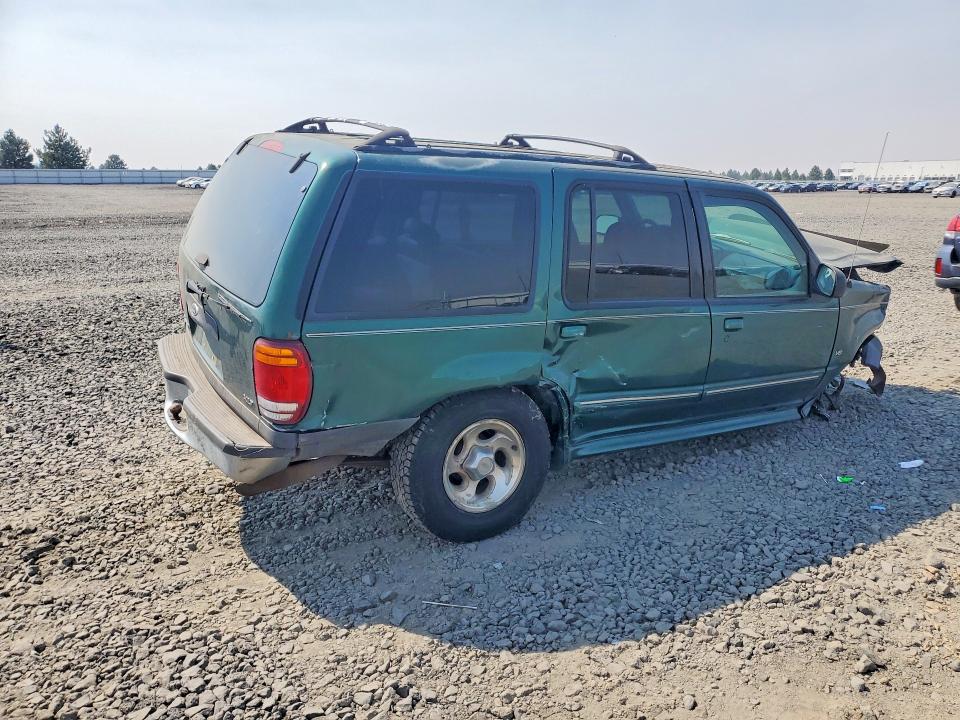 Photo 3 from auction – 2000 FORD EXPLORER with VIN 1FMZU83P9YZB75255